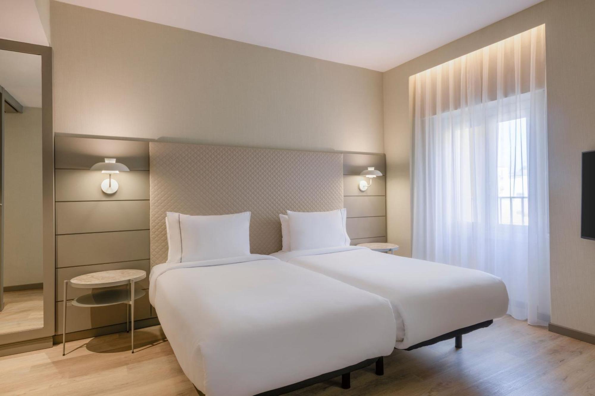 Ac Hotel Carlton Madrid By Marriott Exterior foto