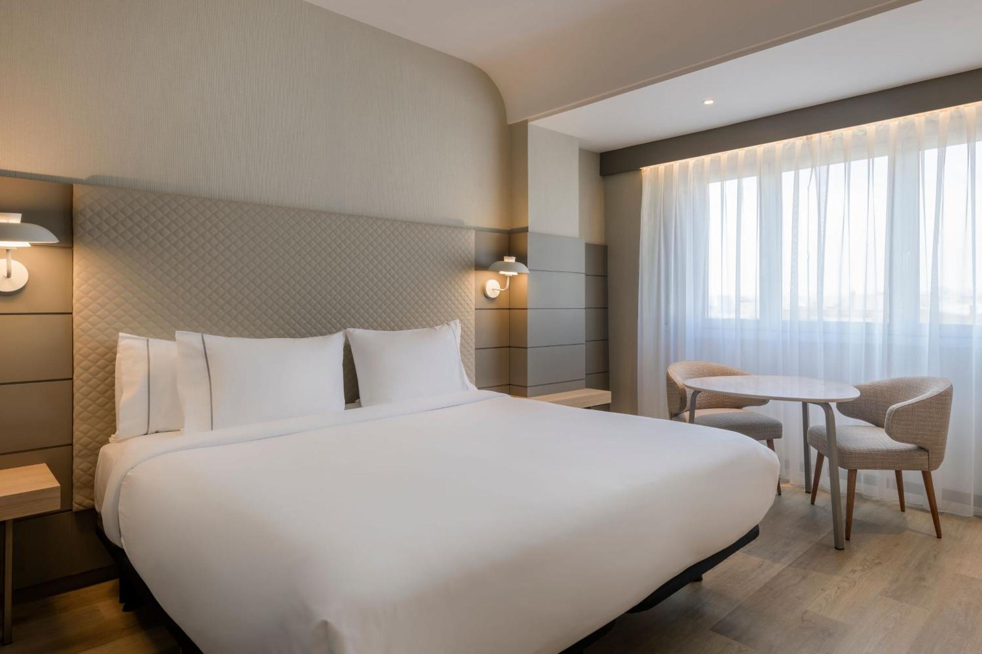 Ac Hotel Carlton Madrid By Marriott Exterior foto