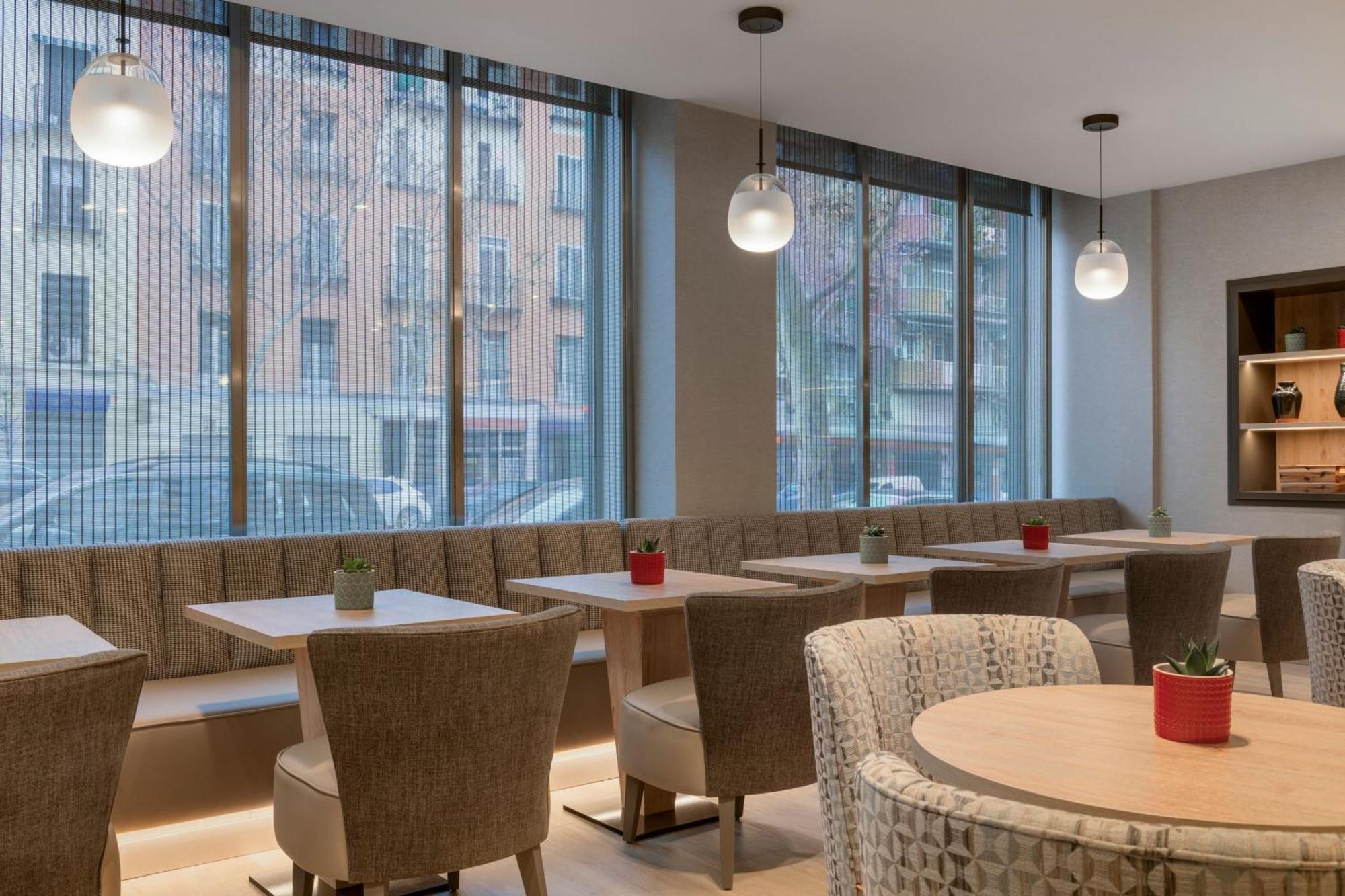 Ac Hotel Carlton Madrid By Marriott Exterior foto