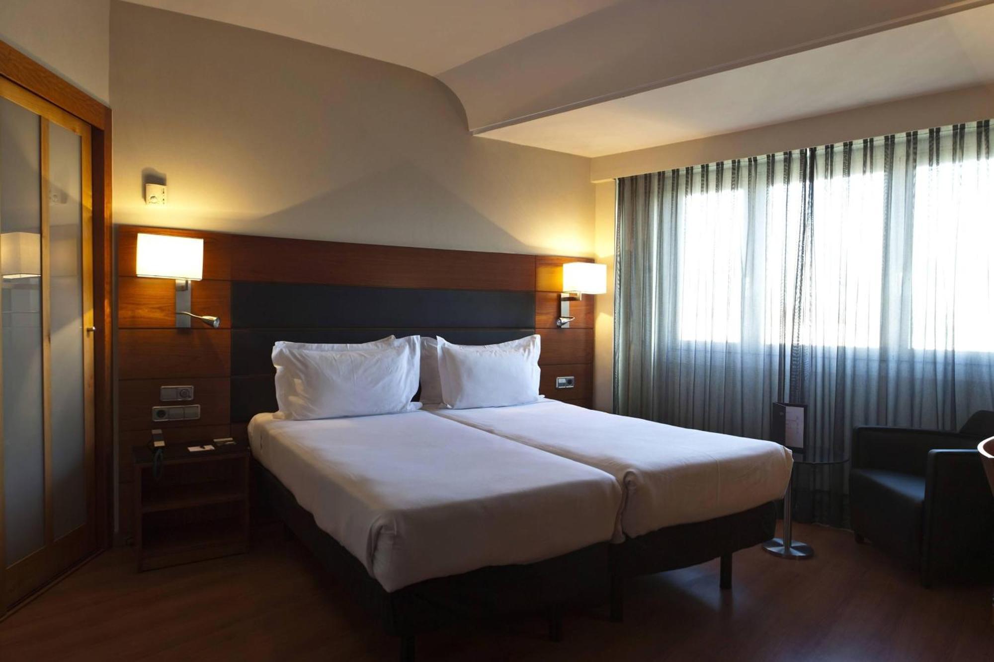 Ac Hotel Carlton Madrid By Marriott Exterior foto
