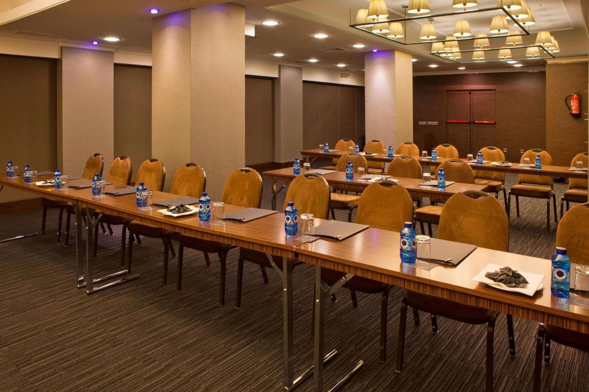 Ac Hotel Carlton Madrid By Marriott Exterior foto